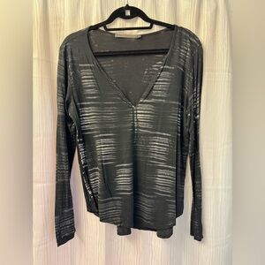 Feel The Piece Black Graphic Fitted Long Sleeve Blouse